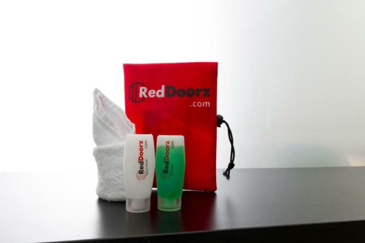 Reddoorz Near Central Park Mall Jakarta Bagian luar foto